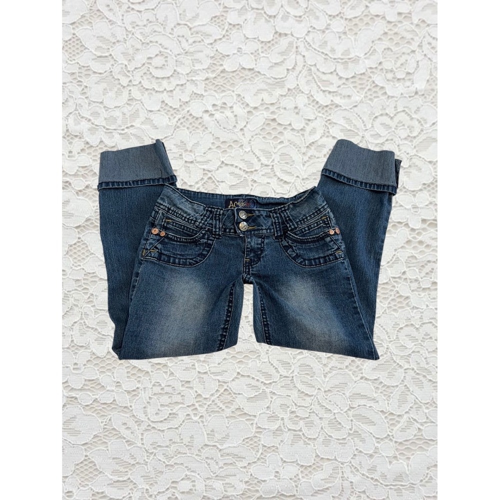 vintage angels low rise cuffed capris with butt pockets